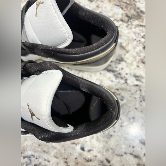 ✨sold✨Nike Air Jordan Sneakers Women’s size 9.5 - Picture 4 of 12